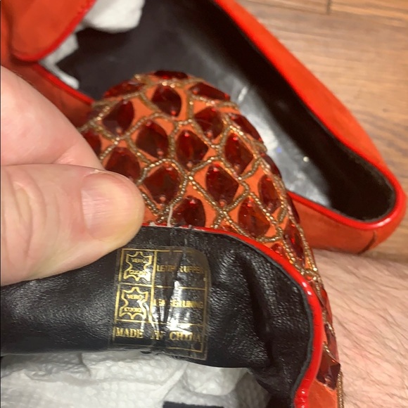 Fiesso red suede / ruby gold stoned slip on -10 - Picture 9 of 10